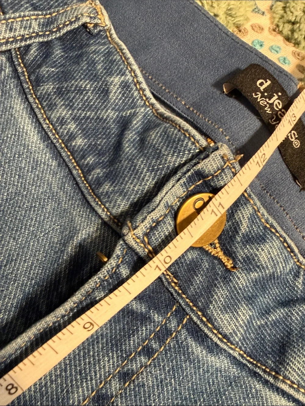 d. jeans Women’s Boyfriend Jeans - Medium Blue Wash